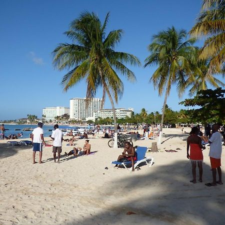 Beach One Bedroom Suite 13 Ocho Rios Kültér fotó