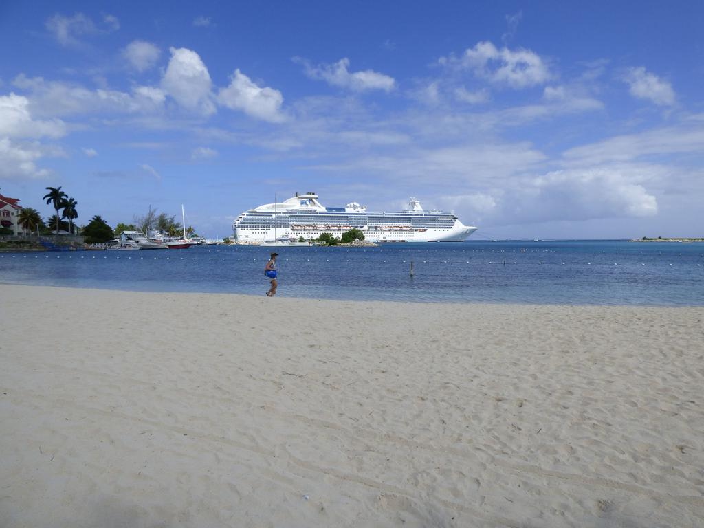 Beach One Bedroom Suite 13 Ocho Rios Kültér fotó
